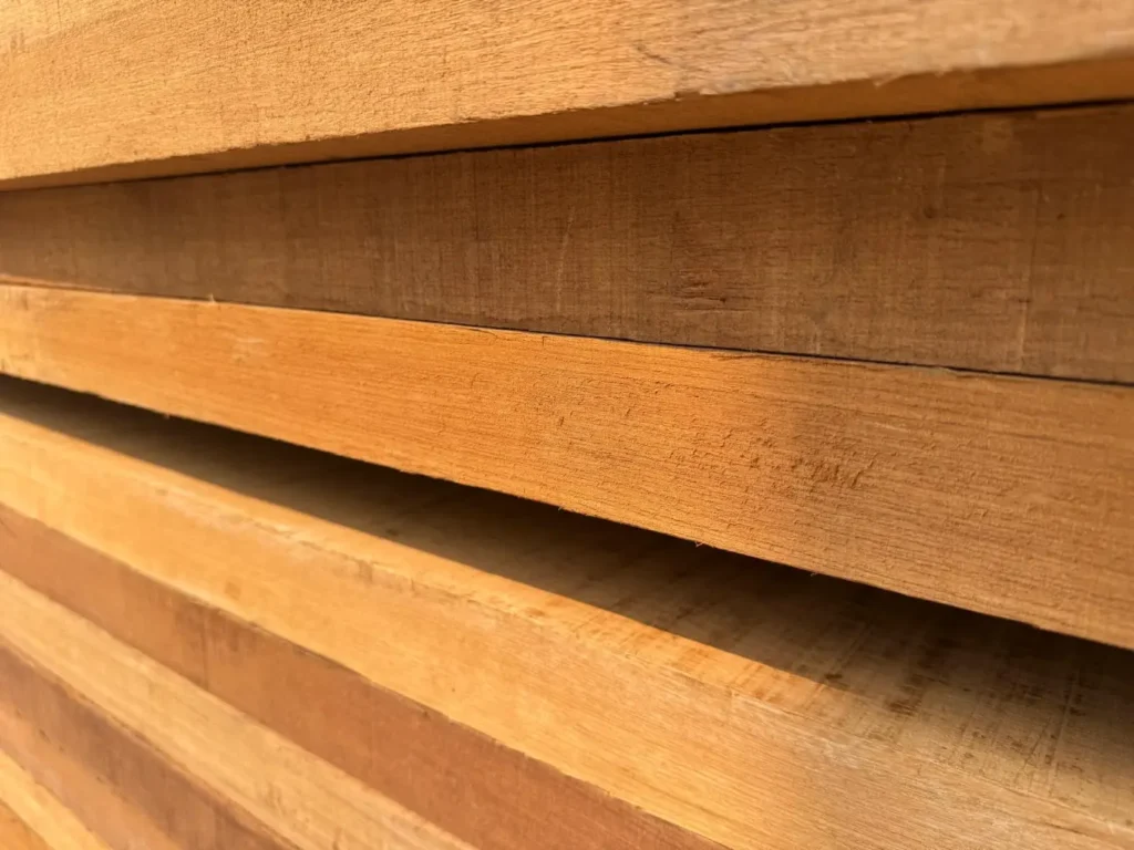 Bois d'œuvre et bois durs - Maritime Wood Products