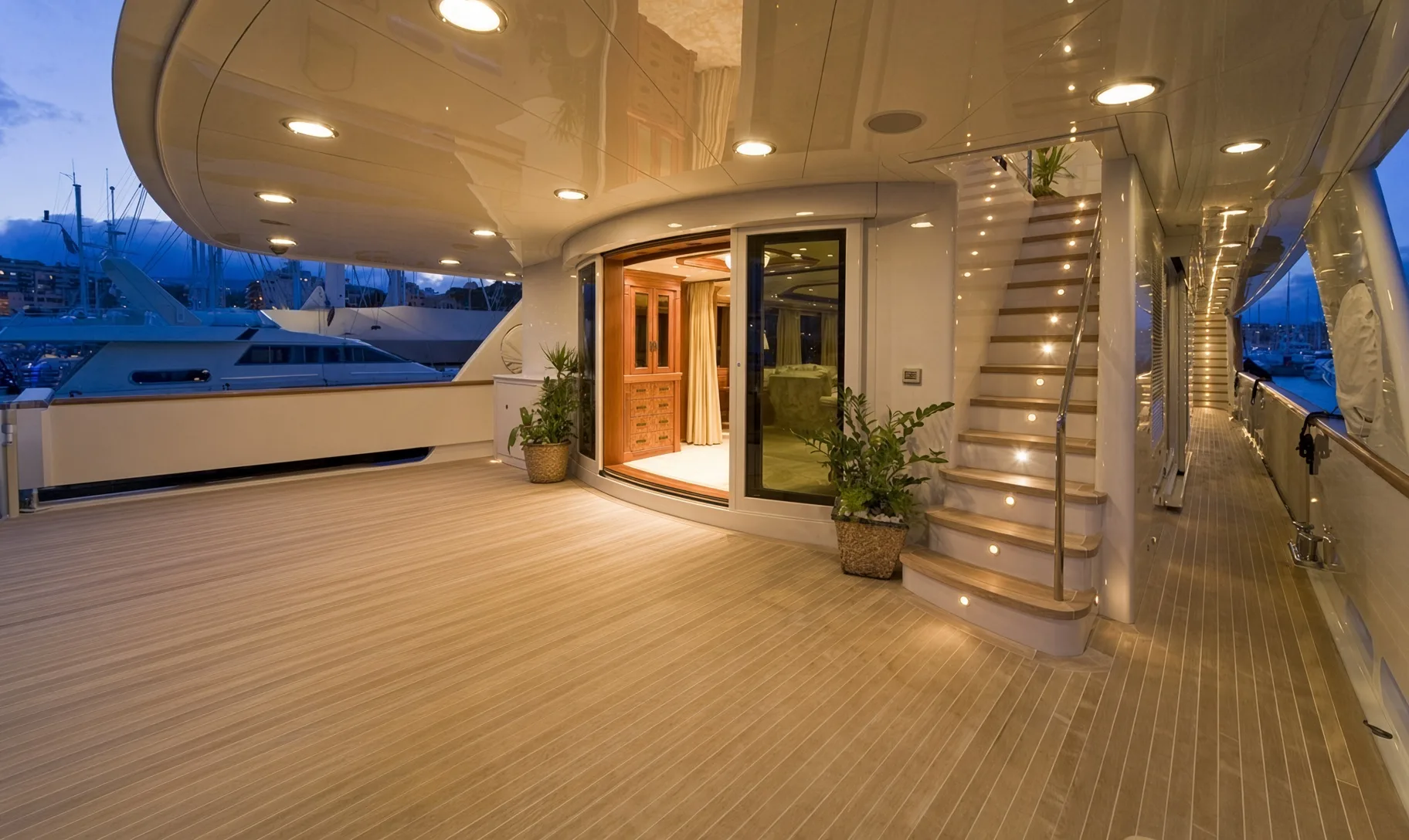 Pont de superyacht Mirgrab V - Maritime Wood Products